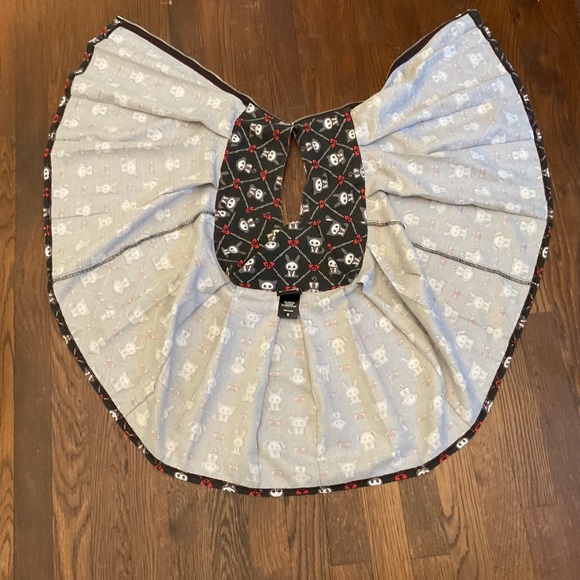 Hot Topic Size M Skelanimals Grommet Strap Goth Skulls Pleated Plaid Mini Skirt - Picture 9 of 10